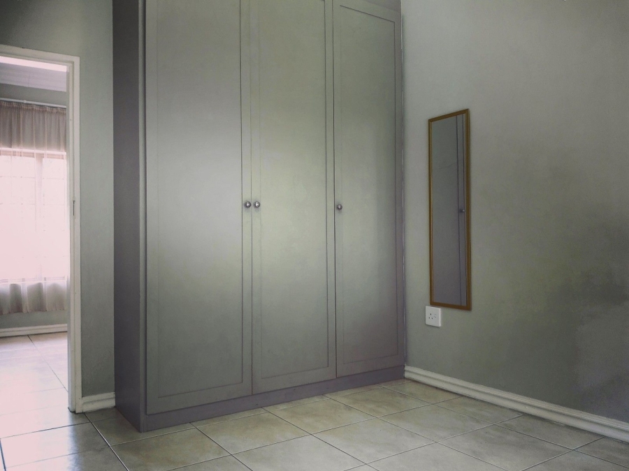 1 Bedroom Property for Sale in Kannoniers Park North West